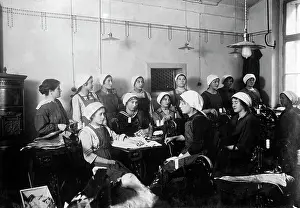 Austrians: Sewing workshop of refugees in Prague, 1918