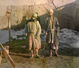 Prokudin: Two shackled prisoners in Central Asian ?