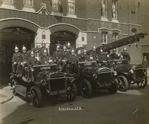 Shadwell: Shadwell Fire Station crew and fire engines on display