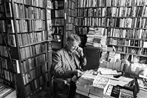 Choose: Shakespeare Book Shop, Paris - 02