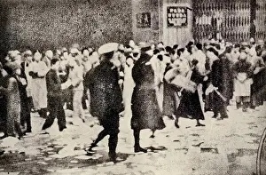 Leaflets: Shanghai students go into the concessions on a