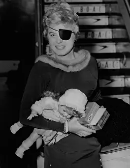 Shani: Shani Wallis
