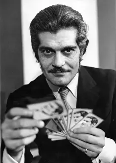 Sharif: Sharif Plays Bridge