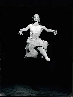 Oneil: Sheila O'Neill, young dancer, London