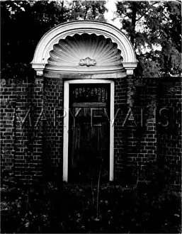 Chislehurst: SHELL PORTICO