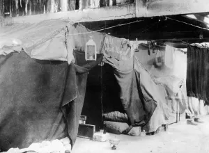 Wetness: A shelter in the internment camp in perigeux, 1914