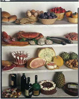 Pantry: SHELVES OF FOOD