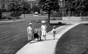 Sherborne: Sherborne, Perambulator 1924