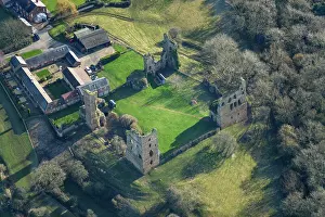 Quadrangular: Sheriff Hutton quadrangular castle, North Yorkshire