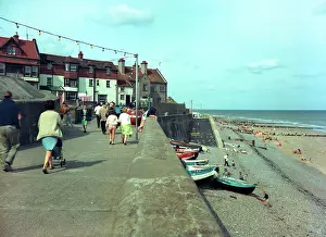 Sheringham: Sheringham - The promenade and beach