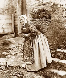 Knitter: A Shetland Knitter Victorian period