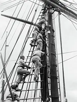 Alcyon: The ship ALCYON is the first women's