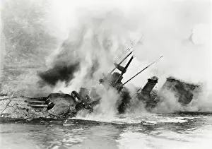 Emergencies: Ship sinking into the ocean -