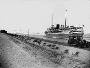 Connects: Ship in the Suez Canal