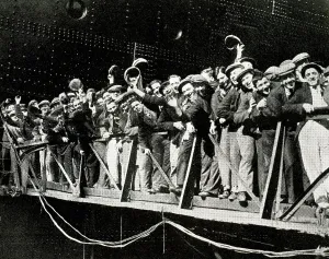 Cheering: Shipyard workers cheering King Edward VIII in Glasgow