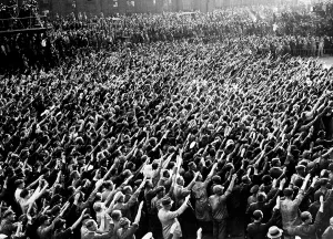 Blohm: Shipyard workers greet Hitler in Hamburg, 1934