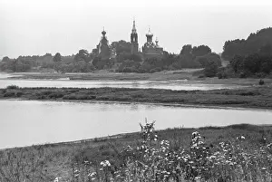 Tver: Shirkov Churchyard, 1990