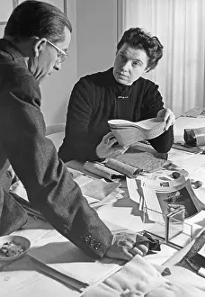 Plateau: Shoe fashion, 1941
