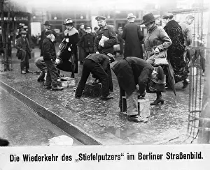 Clientele: Shoe polishers in Berlin, 1919