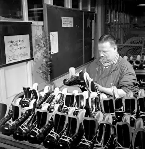 Barta: Shoemaker - shoes - ice skates