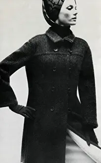 Sandys: Shoot for Jaeger - thick dark smart coat