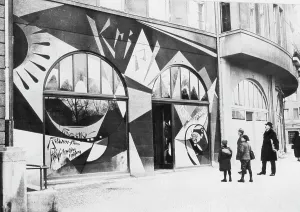 Immigration: Shop decoration, 1921