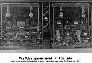 Cups: Shop window in Berlin, 1909