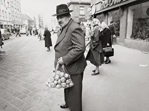 Ottakring: After shopping at the Brunnenmarkt