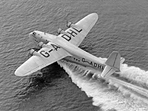 Airboat: Short Empire at takeoff, 1938