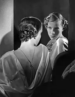 Curls: Short hairstyle, 1935