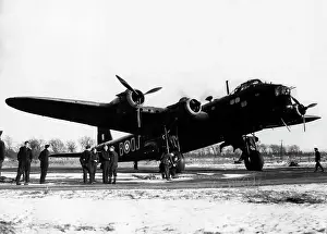 Runningup: Short S29 Stirling I front (running-up)