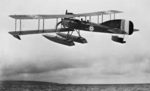 Floaters: Short seaplane Type 184 in flight, WW1