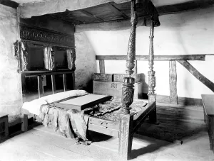 Shottery: Shottery, Anne Hathaway's Cottage, Old Bedstead 1912