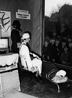 Skilled: Showcase of the air raid information center in Pankow, 1935
