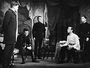 Dora: Sian Phillips in Les Juste