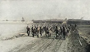Tarnopol: Siberian troops in retreat, Eastern Front, Russia, WW1