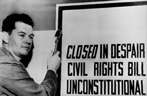 Accommodations: Sid Kelly of Jackson, Mississippi, nails ?
