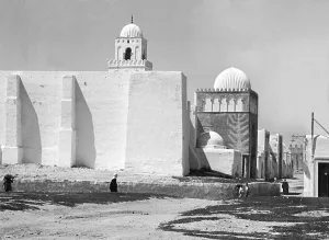 Tunis: Sidi-Okba Mosque in Tunis, 1936