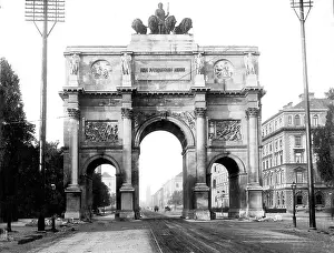 Theatiner: Siegestor (Victory Gate) in Munich