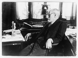 Jade: SIGMUND FREUD 1937/25B