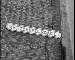 Whitechapel: Sign Reading - Whitechapel Road E.I