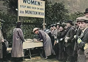 Lucinda Gosling Collection: Signing on for Munition Work, WW1