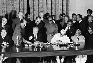 Deli: Signing of Soviet-Indian Documents in Delhi