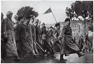 Passo: Signor Mussolini - goose-step 1938