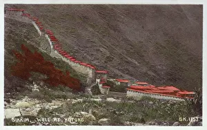 Sikkim: Sikkim - Wall at Yadong, China