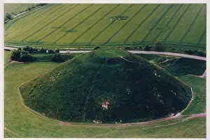 Lucy Pringle: SILBURY HILL 1999