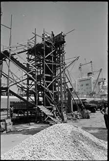 Silos: Silo - construction site - port - harbor - harbour