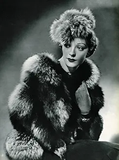 Pompom: Silver fox cape coat and hat 1937