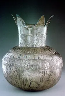 Valuable: Silver vessel in the shape of a pomegranate, discovered