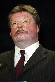 Di438: Simon Weston